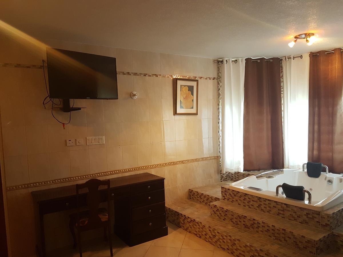 Wizzy Apartment Ocho Rios Zewnętrze zdjęcie