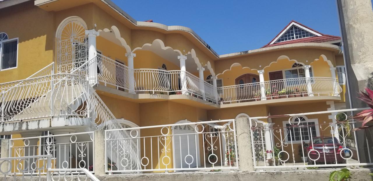 Wizzy Apartment Ocho Rios Zewnętrze zdjęcie