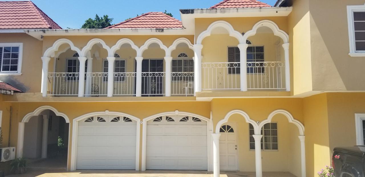 Wizzy Apartment Ocho Rios Zewnętrze zdjęcie