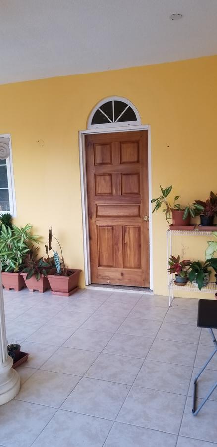 Wizzy Apartment Ocho Rios Zewnętrze zdjęcie