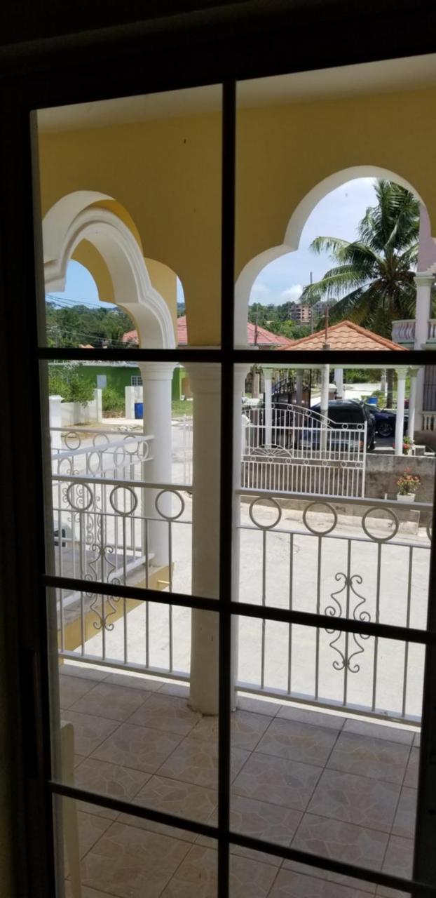 Wizzy Apartment Ocho Rios Zewnętrze zdjęcie