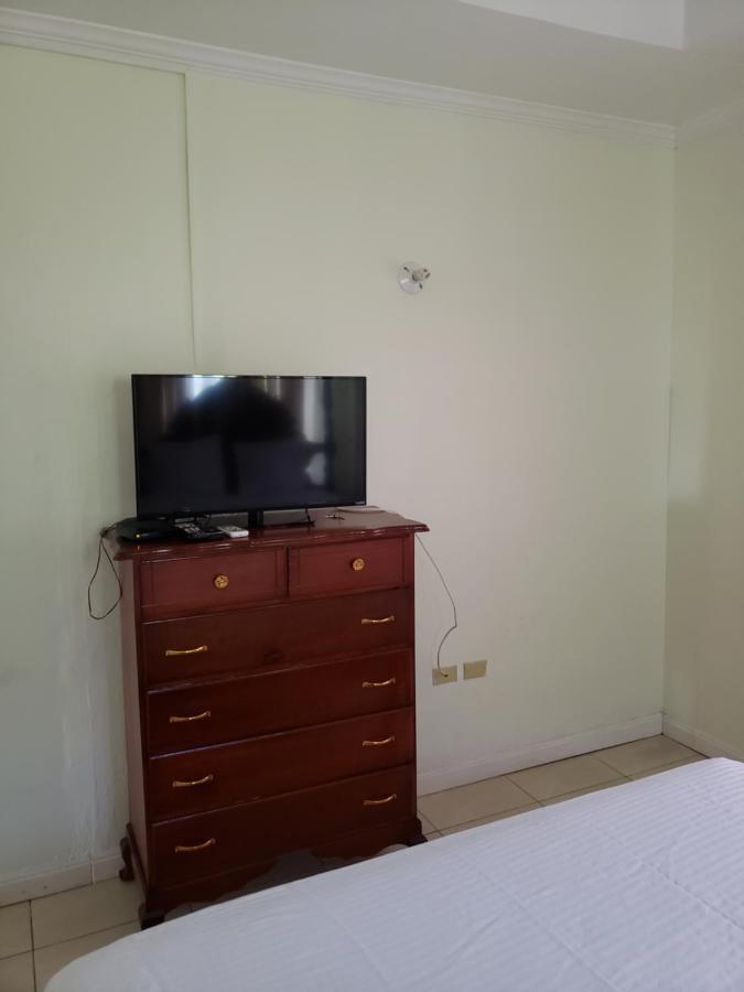 Wizzy Apartment Ocho Rios Zewnętrze zdjęcie